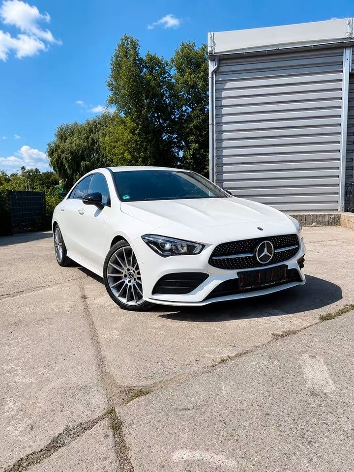 Mercedes Benz CLA 200